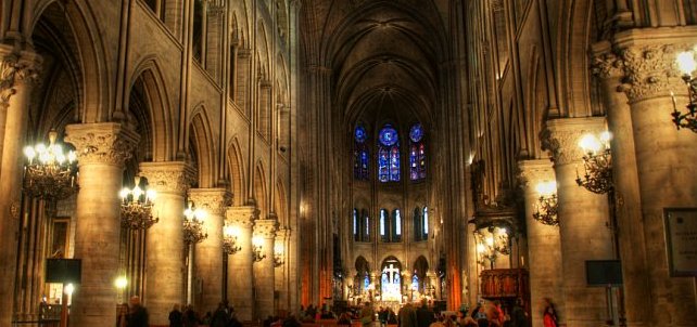 top_10_things_to_do_while_in_paris_notre_dame_de_paris6